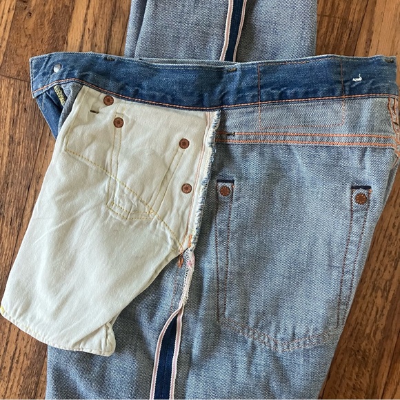 Levi's Women’s 701 Selvedge Denim Jeans 24 - Picture 10 of 10